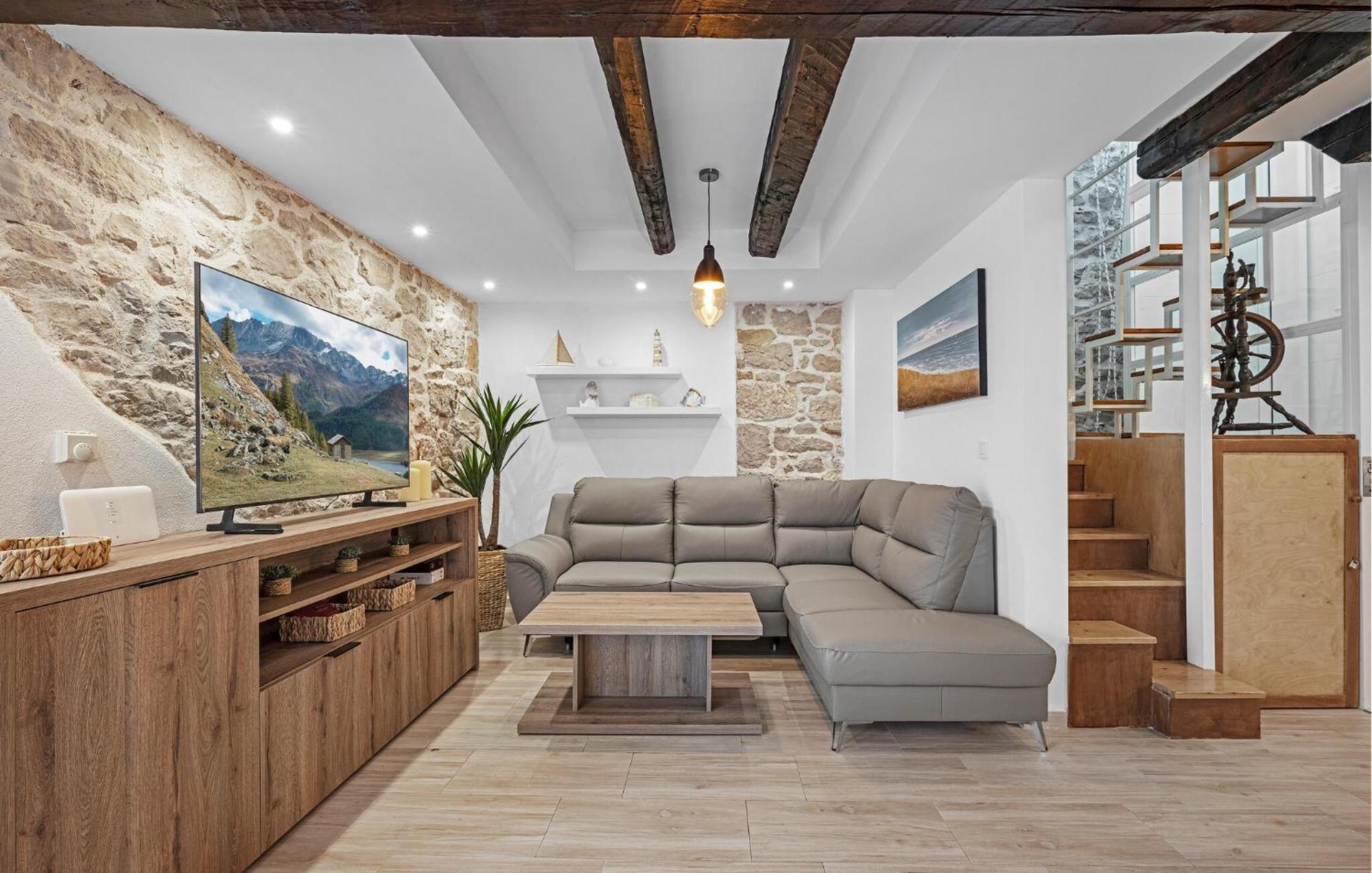 4 Bedroom Stunning Home In Murter Exterior photo
